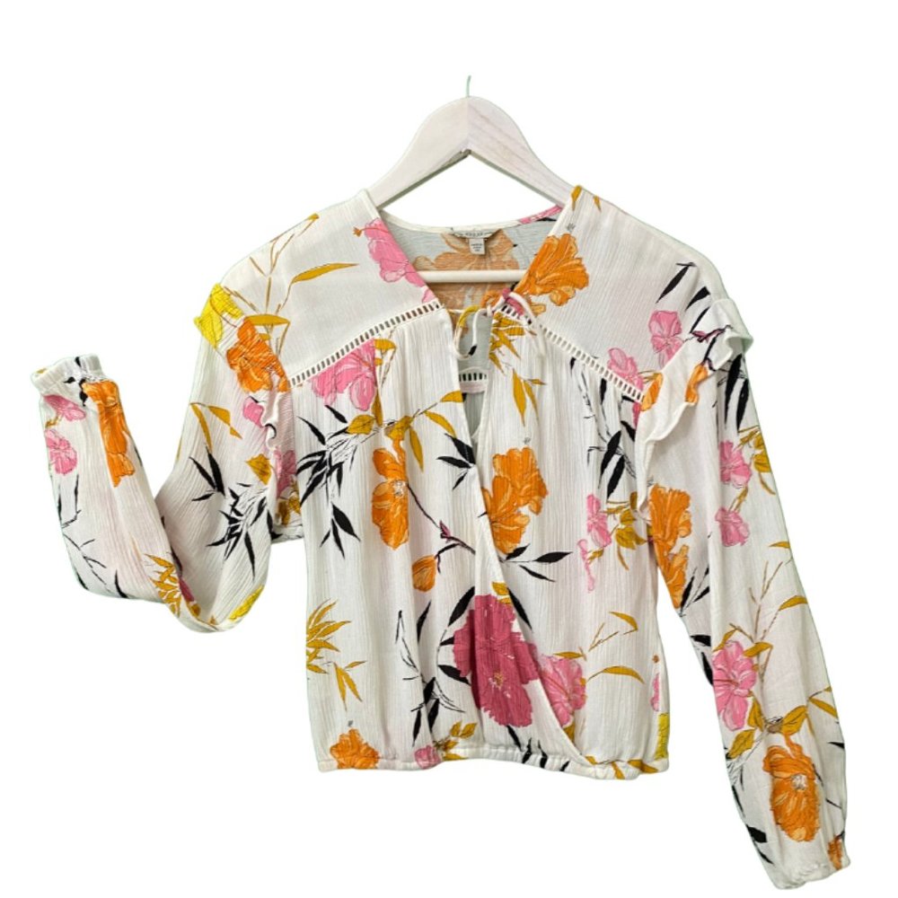 Guess Floral-Print Long-Sleeve Top with a Neckline Front Self-Tie Size S